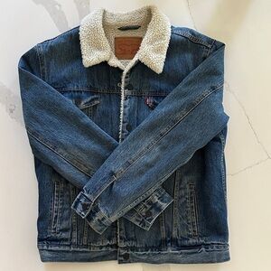 Levi's Classic Blue Denim Jacket with Sherpa Collar